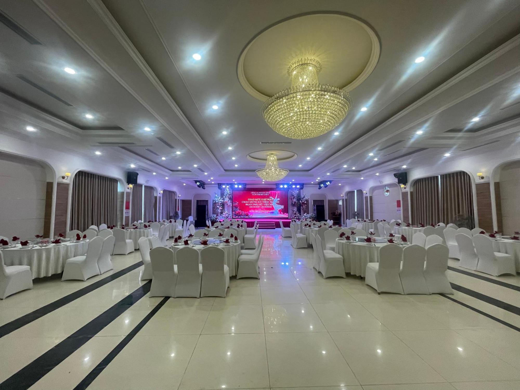 Ngan Ha Hotel Dai Tiet 外观 照片